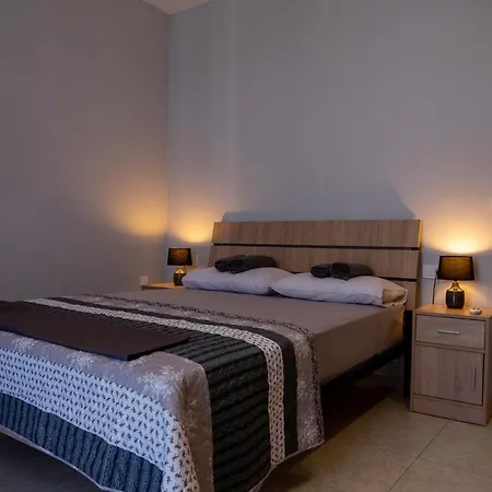 Dadee's Grande דירה