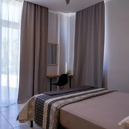 Dadee's Grande לגאנאס